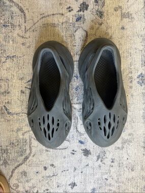 Yeezy Kids Black Foam Runner Sneakers